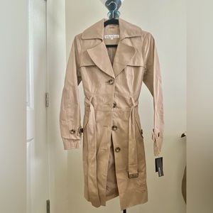 Kenneth Cole Women’s Classic Belted Trench Coat size Small